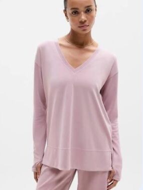Athleta Seasoft V Neck Blush Sweatshirt Sz M